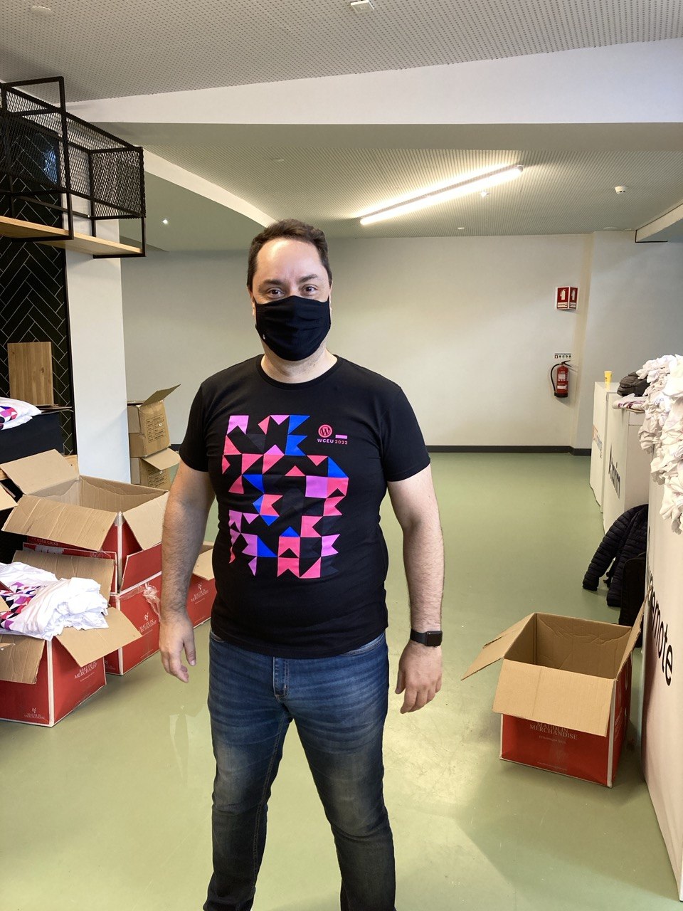 Me ajuda a participar do WordCamp Europe na Polônia!